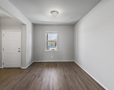 8431 Moonlight Bay Circle - Photo Thumbnail 3