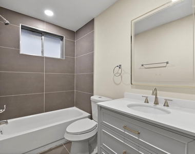 2322 Aprilmont Drive - Photo Thumbnail 22