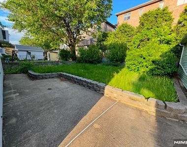 716 Jefferson - Photo Thumbnail 17