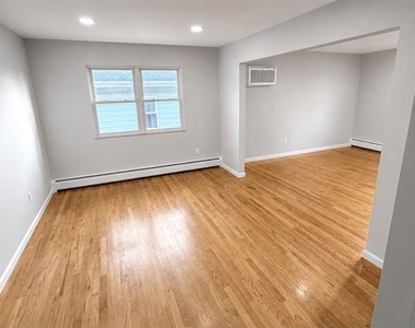 716 Jefferson - Photo Thumbnail 3