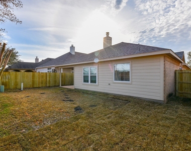 6730 Albion Cresent Drive - Photo Thumbnail 18