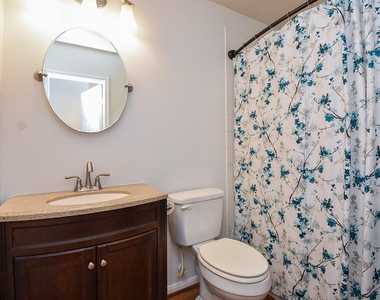 6730 Albion Cresent Drive - Photo Thumbnail 15