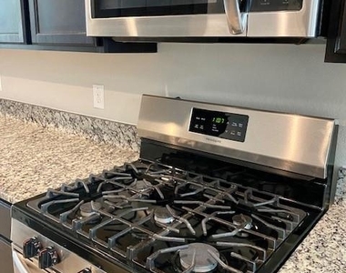 7019 Bonaire Vista Lane - Photo Thumbnail 6