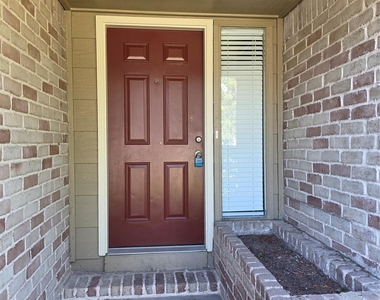 4302 Sloangate Drive - Photo Thumbnail 1