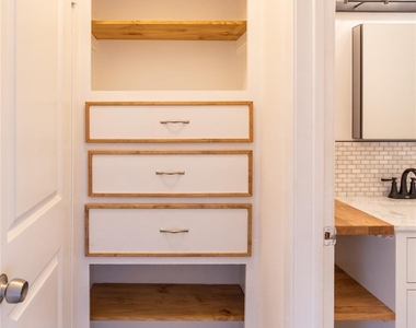 714 Woodrow Street - Photo Thumbnail 9