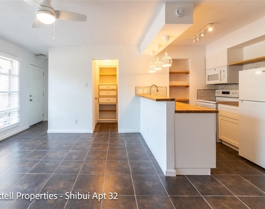 714 Woodrow Street - Photo Thumbnail 2