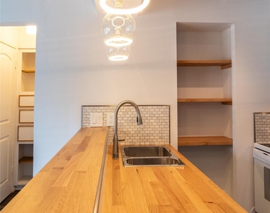 714 Woodrow Street - Photo Thumbnail 6
