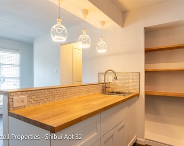 714 Woodrow Street - Photo Thumbnail 4