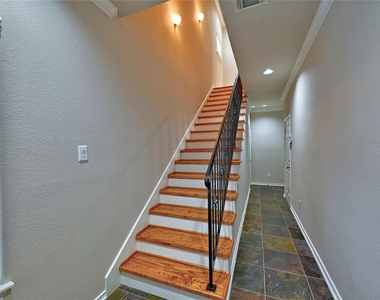 5411 Kansas Street - Photo Thumbnail 9