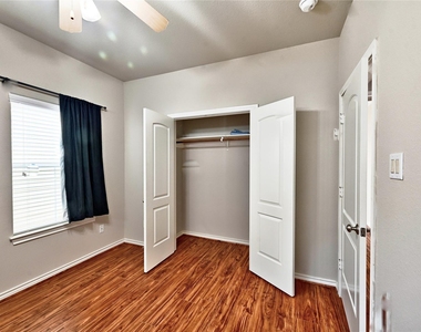 5411 Kansas Street - Photo Thumbnail 21