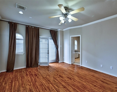 5411 Kansas Street - Photo Thumbnail 24