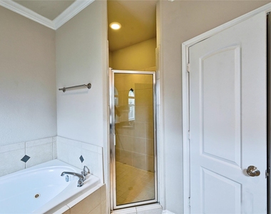 5411 Kansas Street - Photo Thumbnail 28
