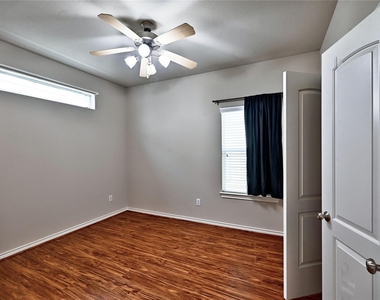 5411 Kansas Street - Photo Thumbnail 20