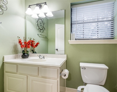 5303 Green Cove Bend Lane - Photo Thumbnail 30