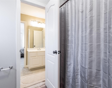 5303 Green Cove Bend Lane - Photo Thumbnail 35