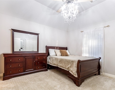 5303 Green Cove Bend Lane - Photo Thumbnail 31