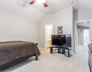 5303 Green Cove Bend Lane - Photo Thumbnail 39