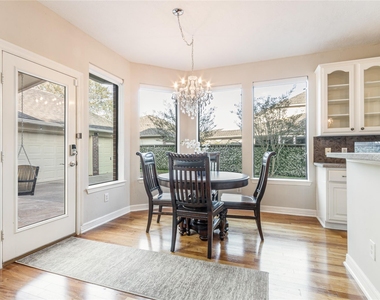 5303 Green Cove Bend Lane - Photo Thumbnail 9