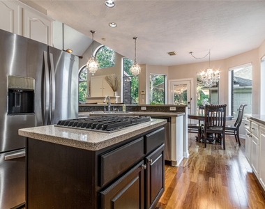 5303 Green Cove Bend Lane - Photo Thumbnail 12