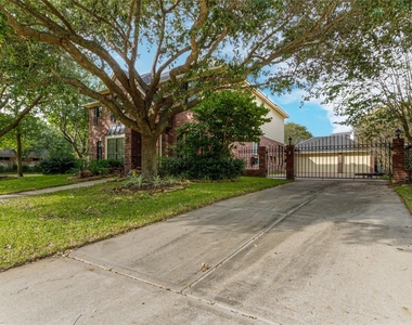 5303 Green Cove Bend Lane - Photo Thumbnail 1
