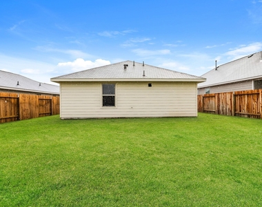 423 Jewett Meadow Drive - Photo Thumbnail 14