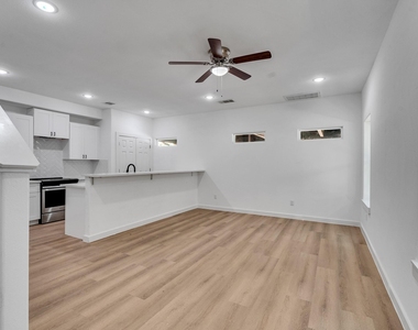 7428 Laura Koppe Rd - Photo Thumbnail 7