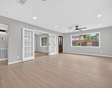419 Fairbanks Street - Photo Thumbnail 9