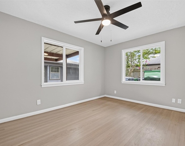 419 Fairbanks Street - Photo Thumbnail 25