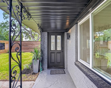 419 Fairbanks Street - Photo Thumbnail 6