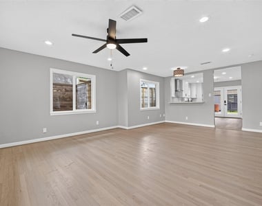 419 Fairbanks Street - Photo Thumbnail 1