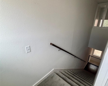 2429 Wentworth Street - Photo Thumbnail 10