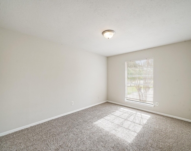 2402 Hilton Head Drive - Photo Thumbnail 7