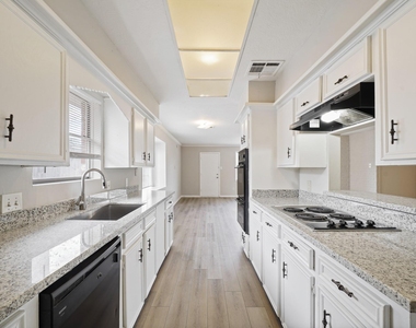 2402 Hilton Head Drive - Photo Thumbnail 5