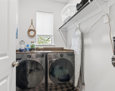 126 Nightshade Street - Photo Thumbnail 12