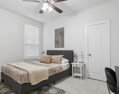 126 Nightshade Street - Photo Thumbnail 16
