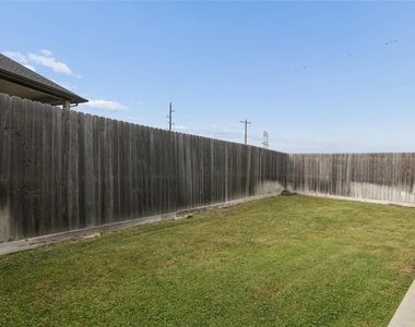 126 Nightshade Street - Photo Thumbnail 24
