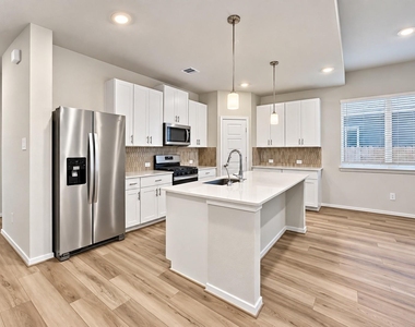 17795 Mill Manor Drive - Photo Thumbnail 8