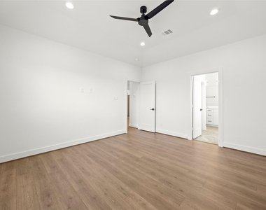 2619 Seaglass View Drive - Photo Thumbnail 14