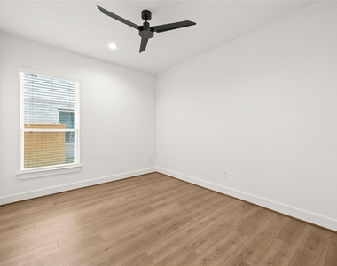 2619 Seaglass View Drive - Photo Thumbnail 21