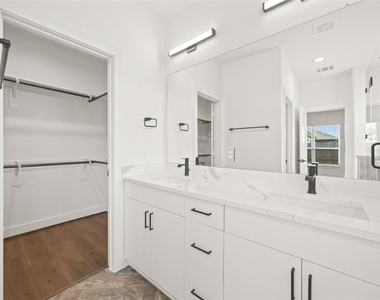 2619 Seaglass View Drive - Photo Thumbnail 17