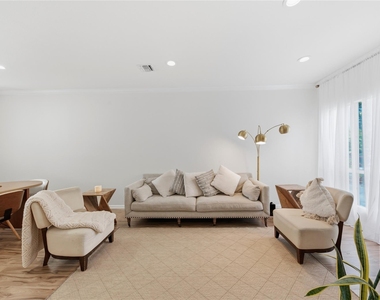 2100 Huldy Street - Photo Thumbnail 7