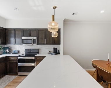 2100 Huldy Street - Photo Thumbnail 10