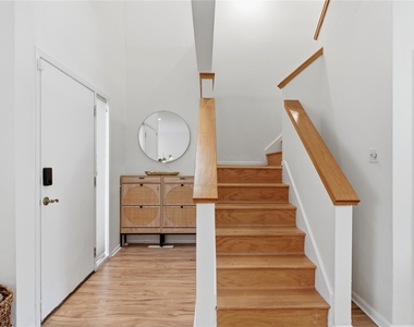 2100 Huldy Street - Photo Thumbnail 3