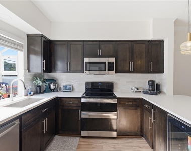 2100 Huldy Street - Photo Thumbnail 11