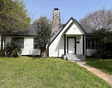 30 12th Avenue N - Photo Thumbnail 5