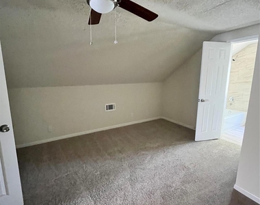 30 12th Avenue N - Photo Thumbnail 19
