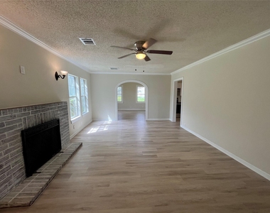 30 12th Avenue N - Photo Thumbnail 10