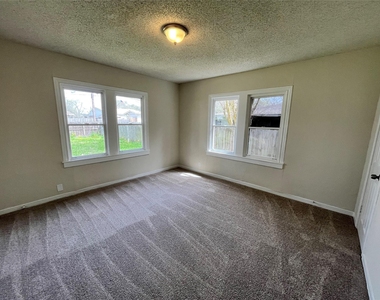30 12th Avenue N - Photo Thumbnail 24