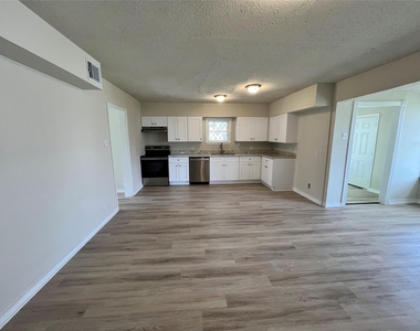 30 12th Avenue N - Photo Thumbnail 15