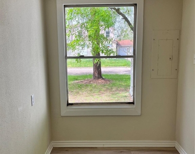 30 12th Avenue N - Photo Thumbnail 16